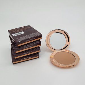 4 Charlotte Tilbury 3 Deep Airbrush Flawless Finish Pressed Powder